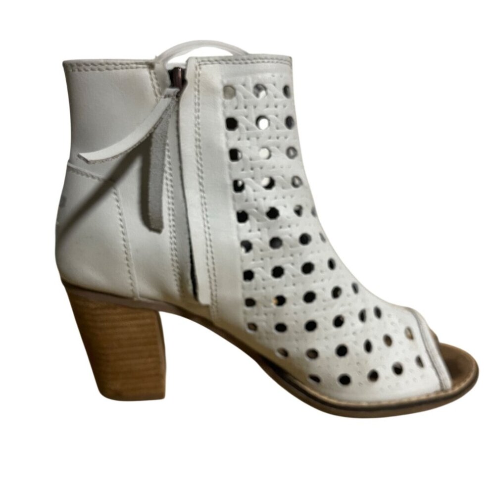 TOMS Toms Majorca Peep Toe Bootie Womens Size 6.5 White Perforated Faux Leather